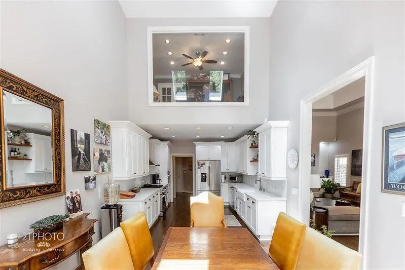 205 Ledgemont Court, Atlanta, Georgia 30342, 4 Bedrooms Bedrooms, ,3 BathroomsBathrooms,Residential,Sold,205 Ledgemont Court,7225369