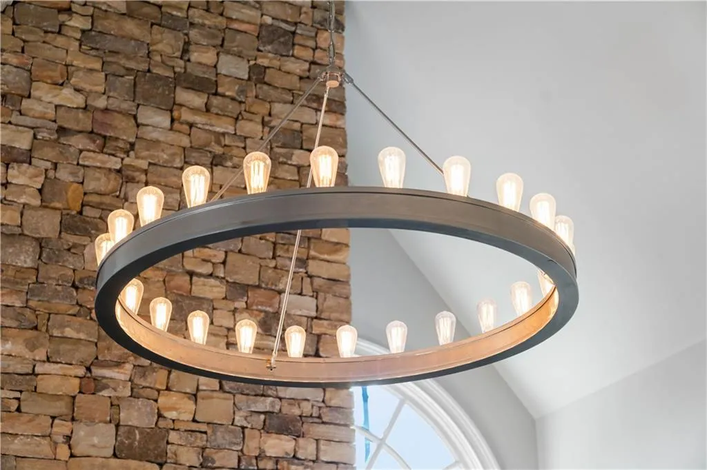 275 Trimble Crest Drive, Atlanta, Georgia 30342, 5 Bedrooms Bedrooms, ,5 BathroomsBathrooms,Residential,Sold,275 Trimble Crest Drive,7190968