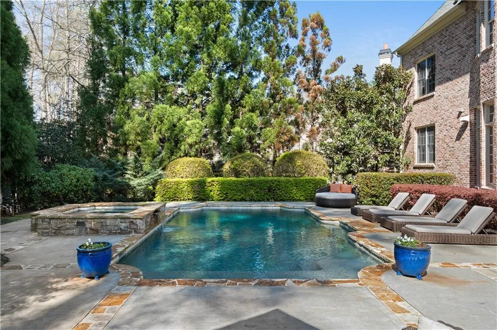 275 Trimble Crest Drive, Atlanta, Georgia 30342, 5 Bedrooms Bedrooms, ,5 BathroomsBathrooms,Residential,Sold,275 Trimble Crest Drive,7190968