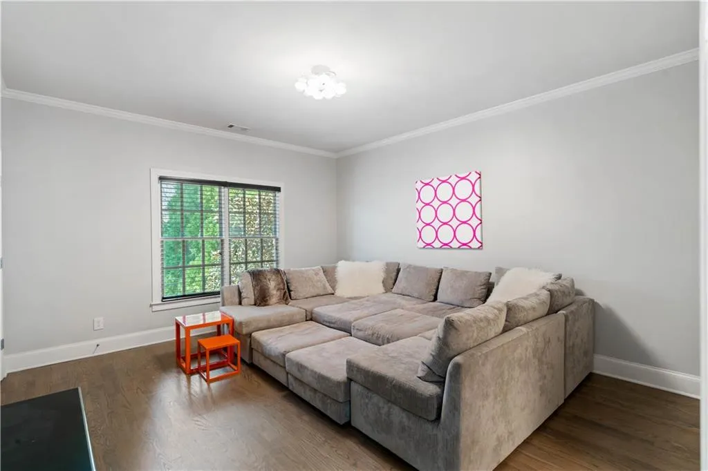 275 Trimble Crest Drive, Atlanta, Georgia 30342, 5 Bedrooms Bedrooms, ,5 BathroomsBathrooms,Residential,Sold,275 Trimble Crest Drive,7190968