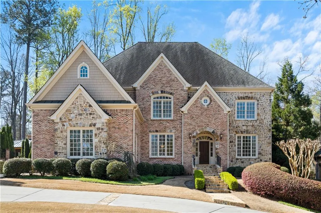 275 Trimble Crest Drive, Atlanta, Georgia 30342, 5 Bedrooms Bedrooms, ,5 BathroomsBathrooms,Residential,Sold,275 Trimble Crest Drive,7190968