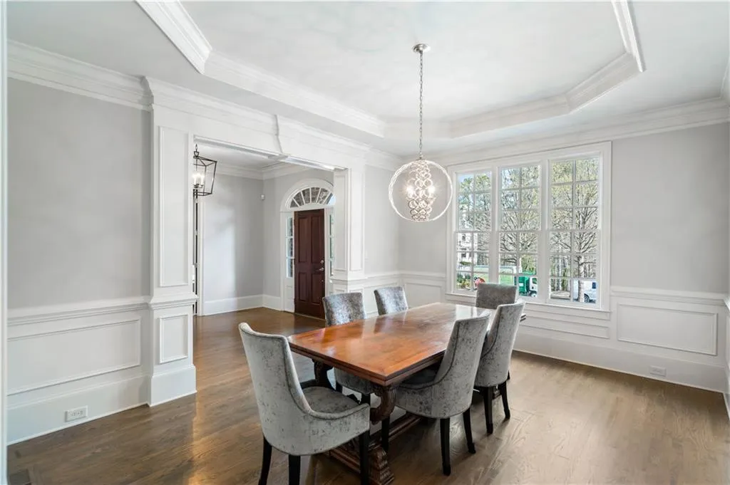 275 Trimble Crest Drive, Atlanta, Georgia 30342, 5 Bedrooms Bedrooms, ,5 BathroomsBathrooms,Residential,Sold,275 Trimble Crest Drive,7190968