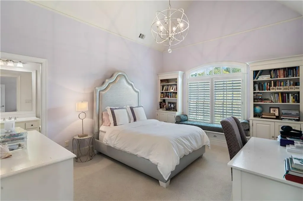 275 Trimble Crest Drive, Atlanta, Georgia 30342, 5 Bedrooms Bedrooms, ,5 BathroomsBathrooms,Residential,Sold,275 Trimble Crest Drive,7190968