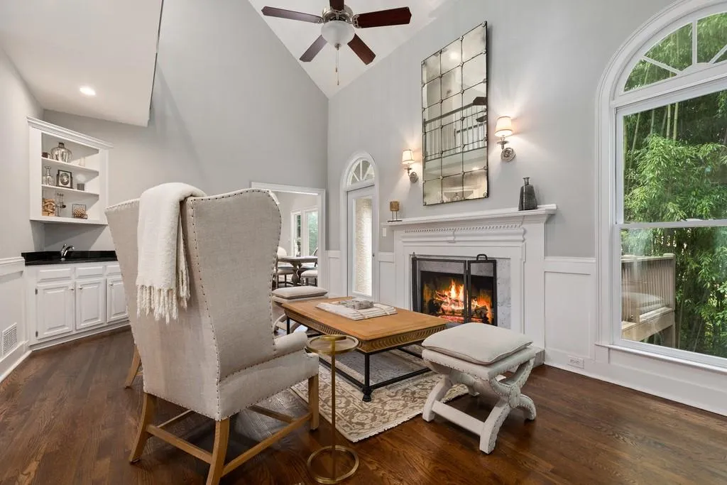 825 Mabry Road, Atlanta, Georgia 30328, 5 Bedrooms Bedrooms, ,3 BathroomsBathrooms,Residential,Sold,825 Mabry Road,6612337