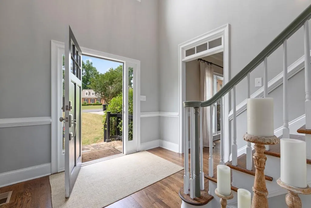 825 Mabry Road, Atlanta, Georgia 30328, 5 Bedrooms Bedrooms, ,3 BathroomsBathrooms,Residential,Sold,825 Mabry Road,6612337