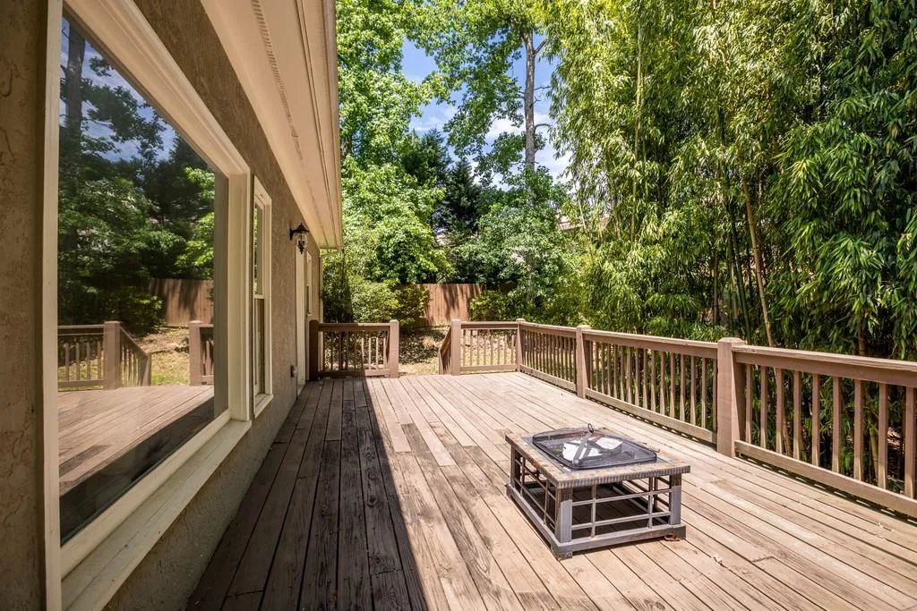 825 Mabry Road, Atlanta, Georgia 30328, 5 Bedrooms Bedrooms, ,3 BathroomsBathrooms,Residential,Sold,825 Mabry Road,6612337