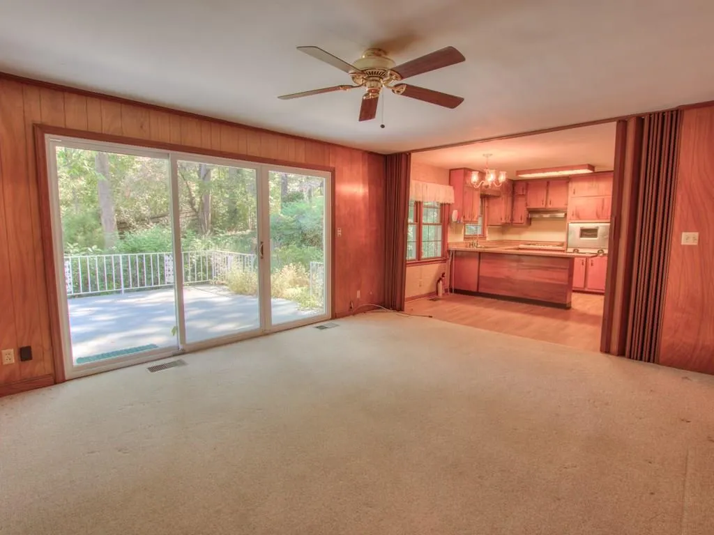 6835 Heathfield Drive, Sandy Springs, Georgia 30328, 5 Bedrooms Bedrooms, ,3 BathroomsBathrooms,Residential,Sold,6835 Heathfield Drive,5909519