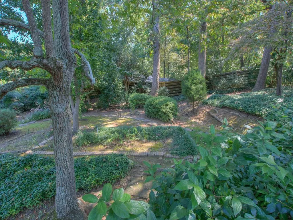 6835 Heathfield Drive, Sandy Springs, Georgia 30328, 5 Bedrooms Bedrooms, ,3 BathroomsBathrooms,Residential,Sold,6835 Heathfield Drive,5909519