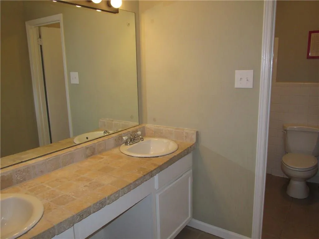 6520 Roswell Road Unit 110, Atlanta, Georgia 30328, 3 Bedrooms Bedrooms, ,2 BathroomsBathrooms,Residential,Sold,6520 Roswell Road Unit 110,5893306