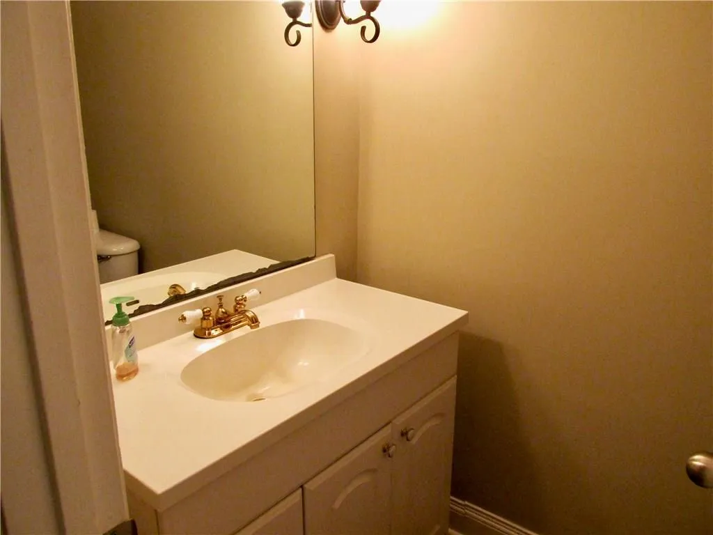 6520 Roswell Road Unit 110, Atlanta, Georgia 30328, 3 Bedrooms Bedrooms, ,2 BathroomsBathrooms,Residential,Sold,6520 Roswell Road Unit 110,5893306