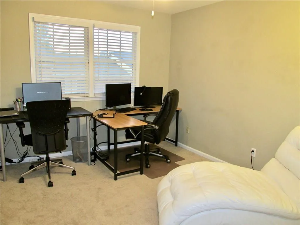 6520 Roswell Road Unit 110, Atlanta, Georgia 30328, 3 Bedrooms Bedrooms, ,2 BathroomsBathrooms,Residential,Sold,6520 Roswell Road Unit 110,5893306