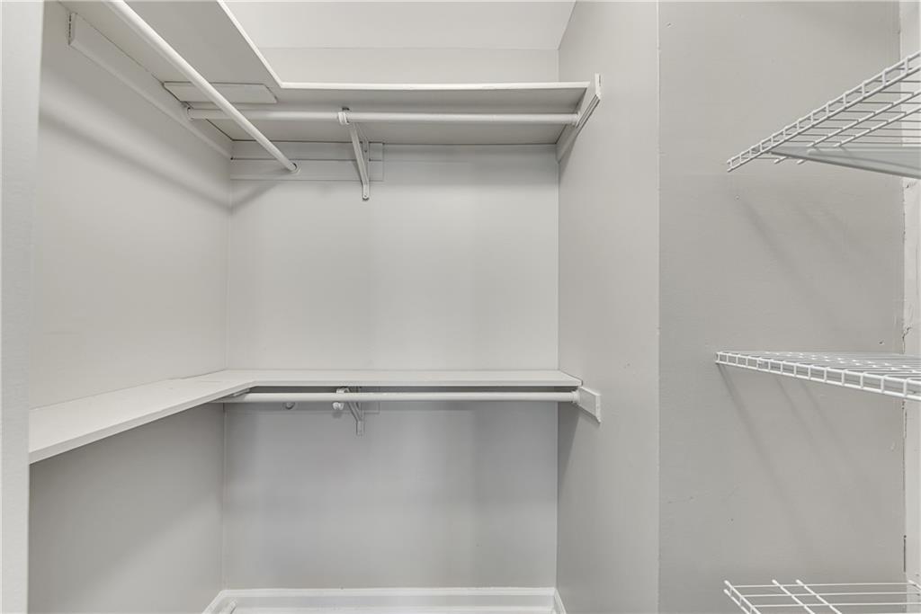 7750 Roswell Road Unit 9E, Sandy Springs, Georgia 30350, 3 Bedrooms Bedrooms, ,2 BathroomsBathrooms,Residential,Sold,7750 Roswell Road Unit 9E,7295823