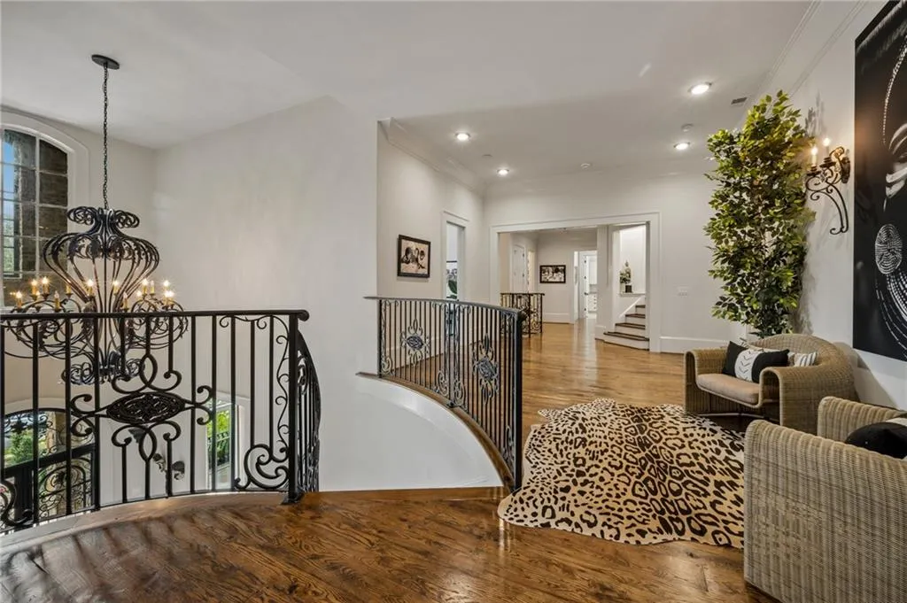 4320 Lakehaven Drive Ne, Atlanta, Georgia 30319, 6 Bedrooms Bedrooms, 0 ,7 BathroomsBathrooms,Residential,For Sale,4320 Lakehaven Drive Ne,7818055