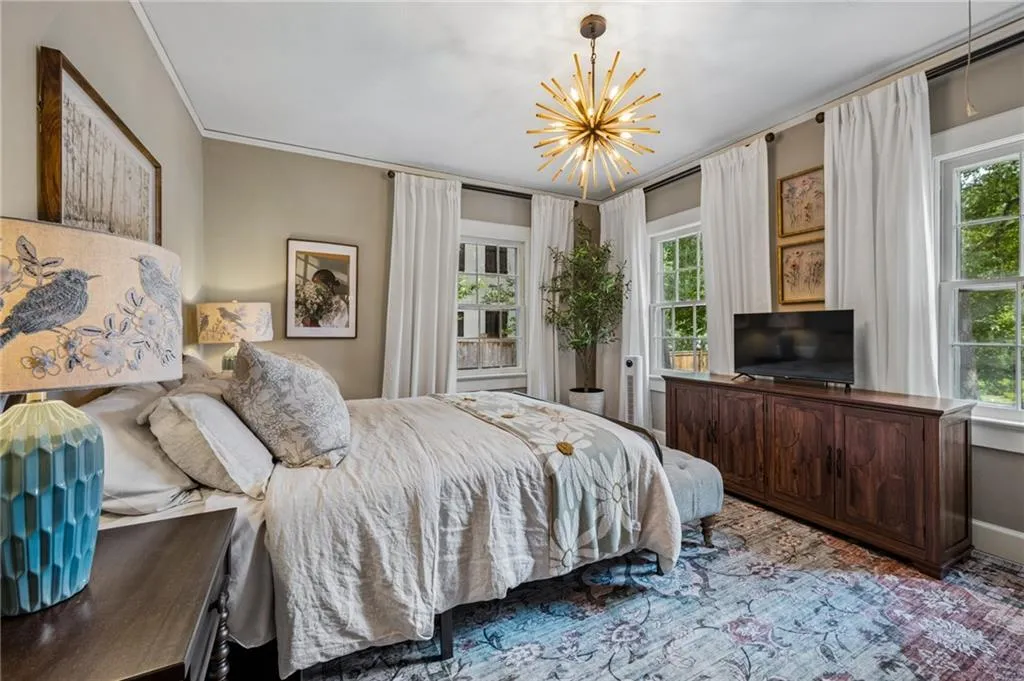 Guest house bedroom