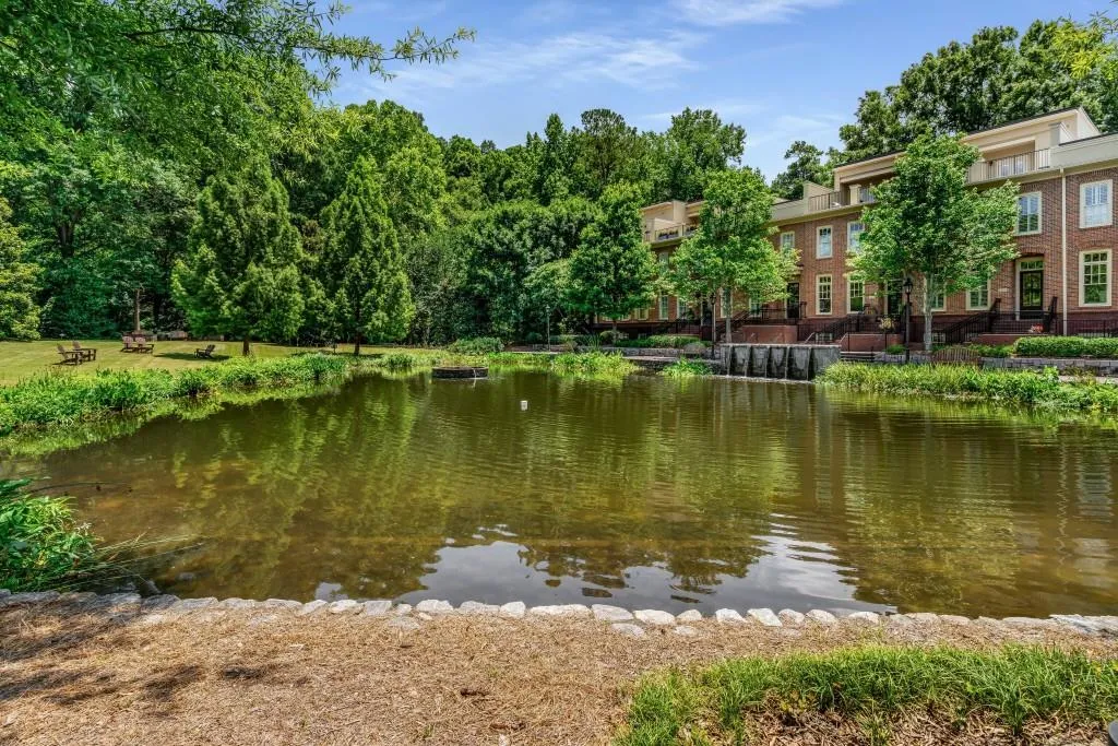 200 Riversedge Drive Unit 235, Atlanta, Georgia 30339, 3 Bedrooms Bedrooms, ,3 BathroomsBathrooms,Residential,Sold,200 Riversedge Drive Unit 235,7235769