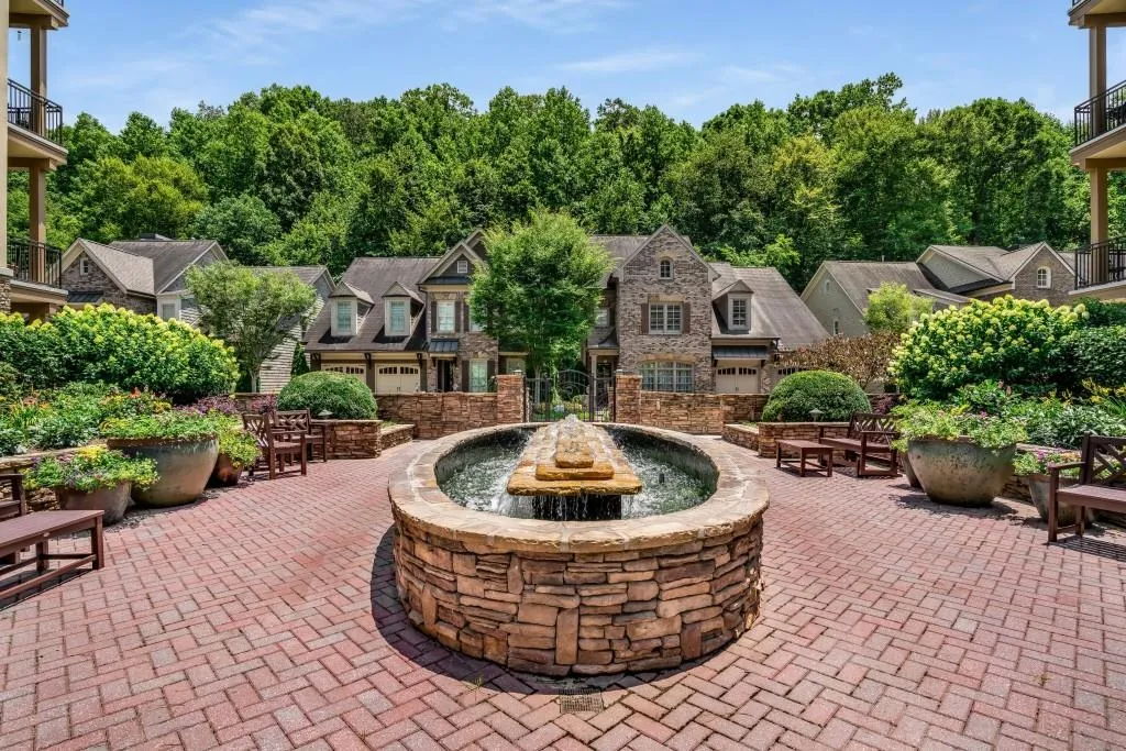 200 Riversedge Drive Unit 235, Atlanta, Georgia 30339, 3 Bedrooms Bedrooms, ,3 BathroomsBathrooms,Residential,Sold,200 Riversedge Drive Unit 235,7235769