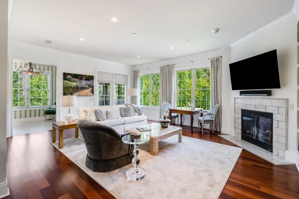 200 Riversedge Drive Unit 235, Atlanta, Georgia 30339, 3 Bedrooms Bedrooms, ,3 BathroomsBathrooms,Residential,Sold,200 Riversedge Drive Unit 235,7235769