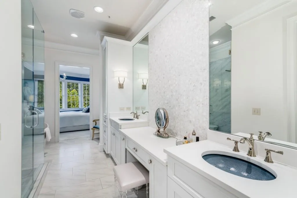 200 Riversedge Drive Unit 235, Atlanta, Georgia 30339, 3 Bedrooms Bedrooms, ,3 BathroomsBathrooms,Residential,Sold,200 Riversedge Drive Unit 235,7235769