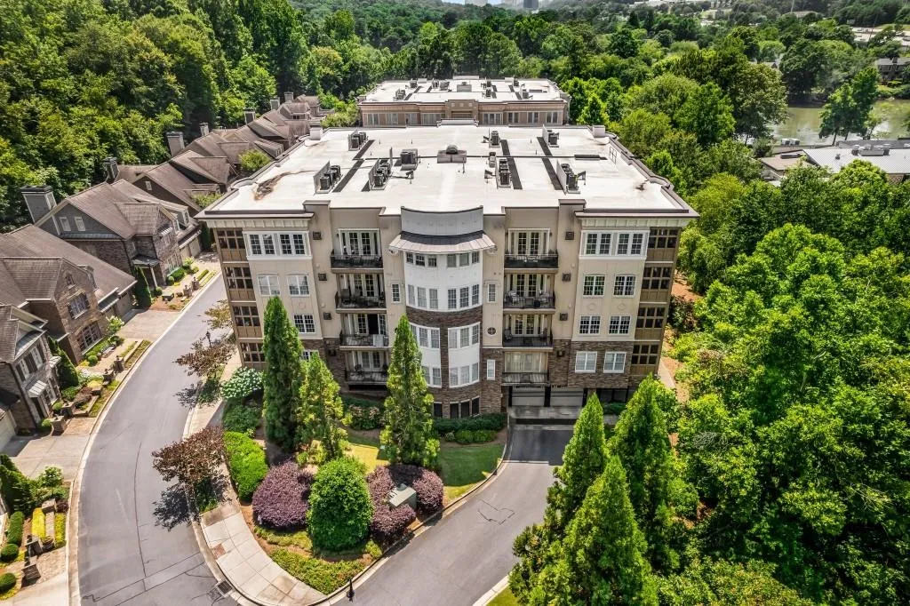 200 Riversedge Drive Unit 235, Atlanta, Georgia 30339, 3 Bedrooms Bedrooms, ,3 BathroomsBathrooms,Residential,Sold,200 Riversedge Drive Unit 235,7235769