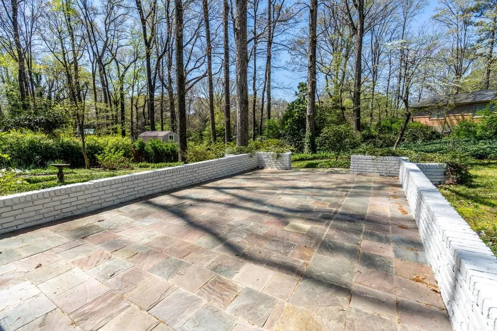 5614 Colton Drive, Atlanta, Georgia 30342, 3 Bedrooms Bedrooms, ,2 BathroomsBathrooms,Residential,Sold,5614 Colton Drive,6529791