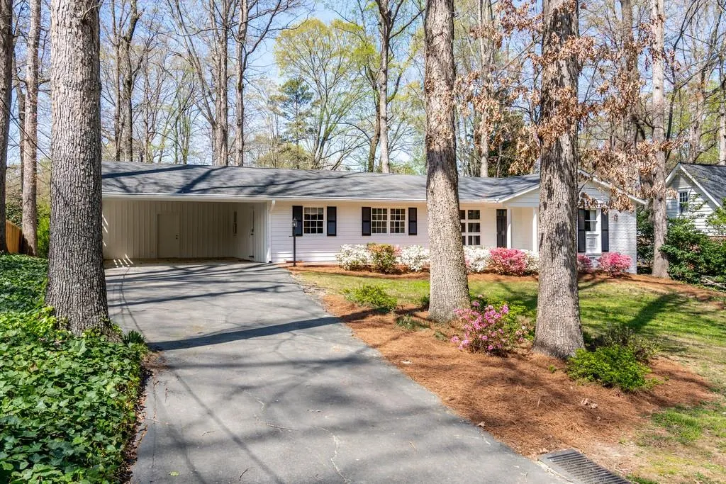 5614 Colton Drive, Atlanta, Georgia 30342, 3 Bedrooms Bedrooms, ,2 BathroomsBathrooms,Residential,Sold,5614 Colton Drive,6529791