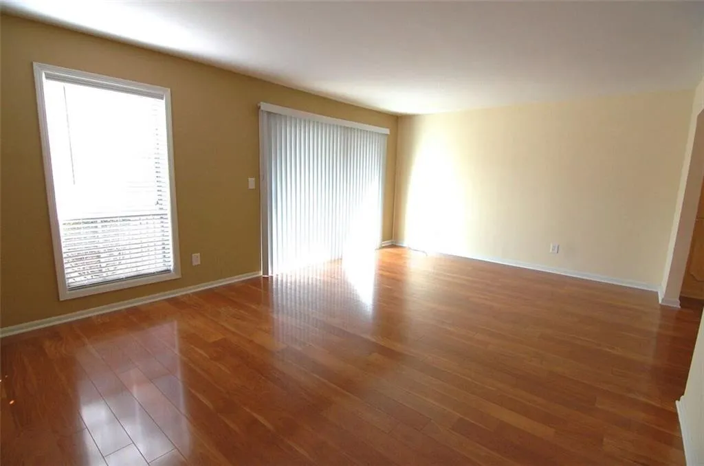 6851 Roswell Road Ne Unit F25, Atlanta, Georgia 30328, 2 Bedrooms Bedrooms, ,2 BathroomsBathrooms,Residential,Sold,6851 Roswell Road Ne Unit F25,5647936