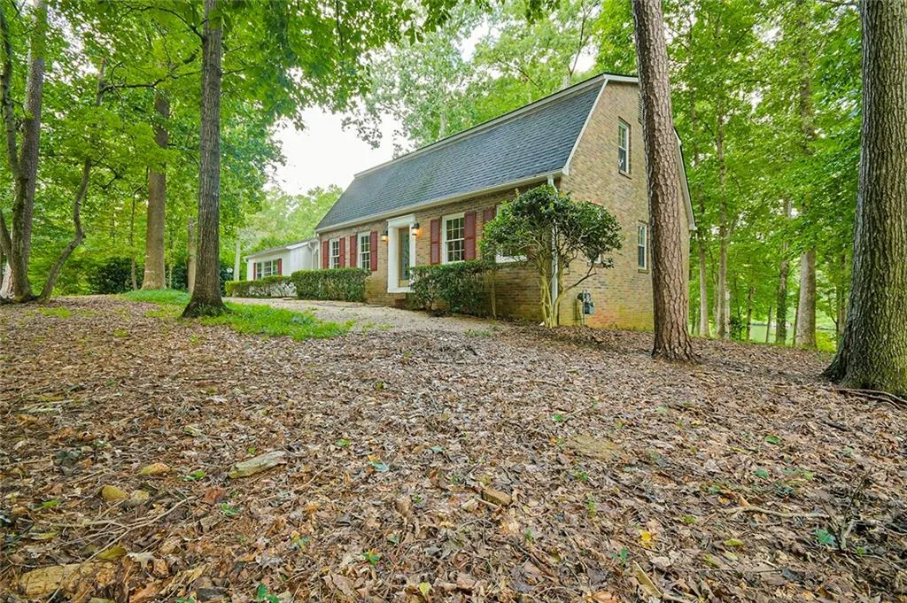 1714 Northridge Road, Sandy Springs, Georgia 30350, 4 Bedrooms Bedrooms, ,3 BathroomsBathrooms,Residential,Sold,1714 Northridge Road,6933751
