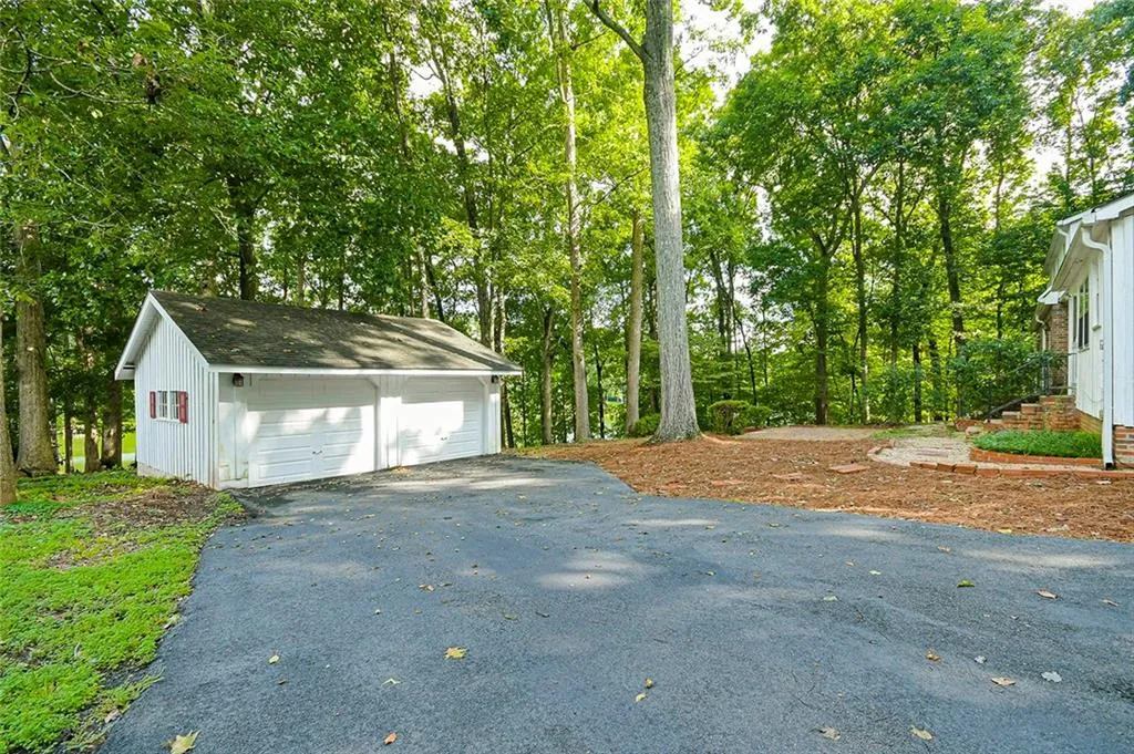 1714 Northridge Road, Sandy Springs, Georgia 30350, 4 Bedrooms Bedrooms, ,3 BathroomsBathrooms,Residential,Sold,1714 Northridge Road,6933751