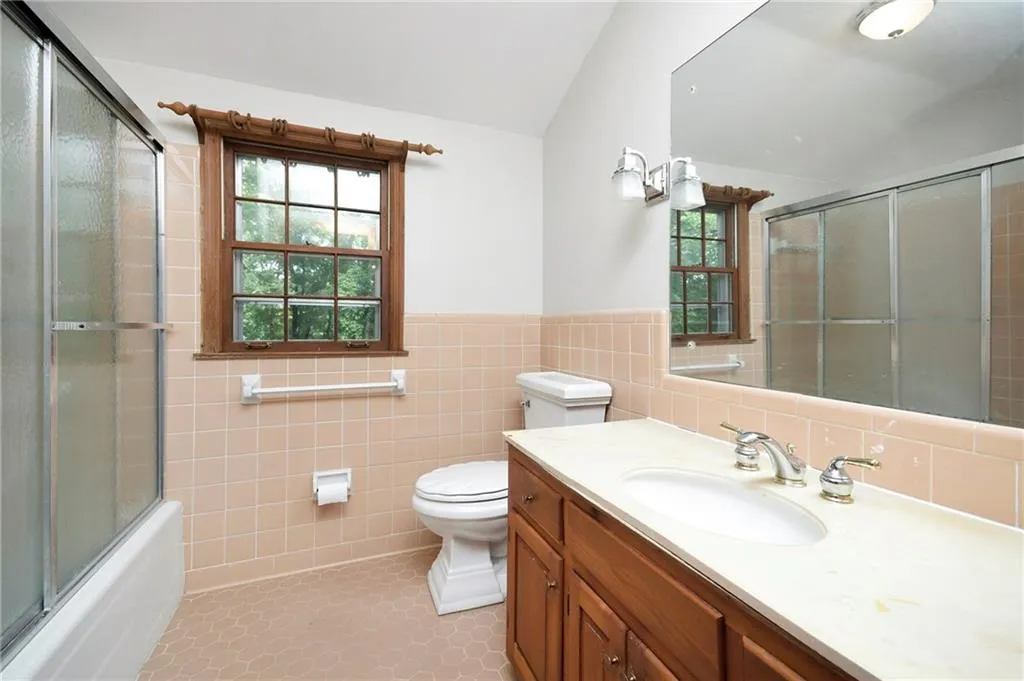 1714 Northridge Road, Sandy Springs, Georgia 30350, 4 Bedrooms Bedrooms, ,3 BathroomsBathrooms,Residential,Sold,1714 Northridge Road,6933751