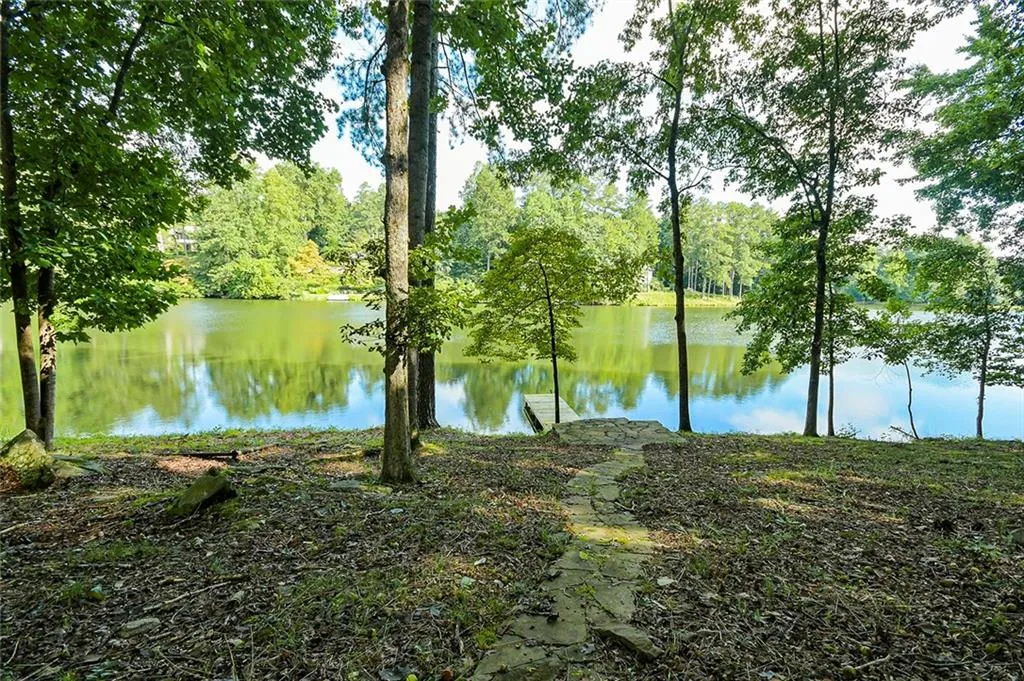 1714 Northridge Road, Sandy Springs, Georgia 30350, 4 Bedrooms Bedrooms, ,3 BathroomsBathrooms,Residential,Sold,1714 Northridge Road,6933751