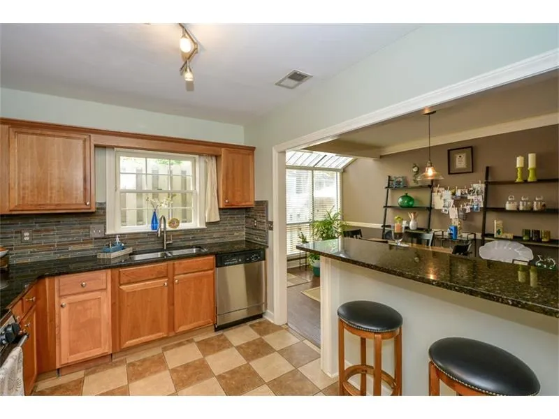 37 Mount Vernon Circle Unit 37, Dunwoody, Georgia 30338, 2 Bedrooms Bedrooms, ,2 BathroomsBathrooms,Residential,Sold,37 Mount Vernon Circle Unit 37,5703229