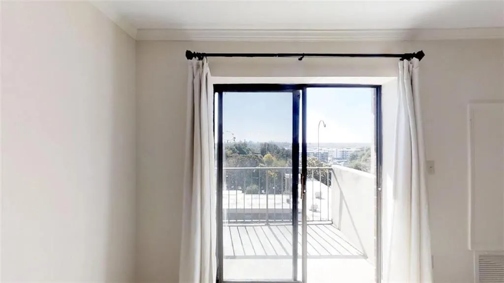 300 Johnson Ferry Road Ne Unit B910, Atlanta, Georgia 30328, 2 Bedrooms Bedrooms, ,2 BathroomsBathrooms,Residential,Sold,300 Johnson Ferry Road Ne Unit B910,6096478