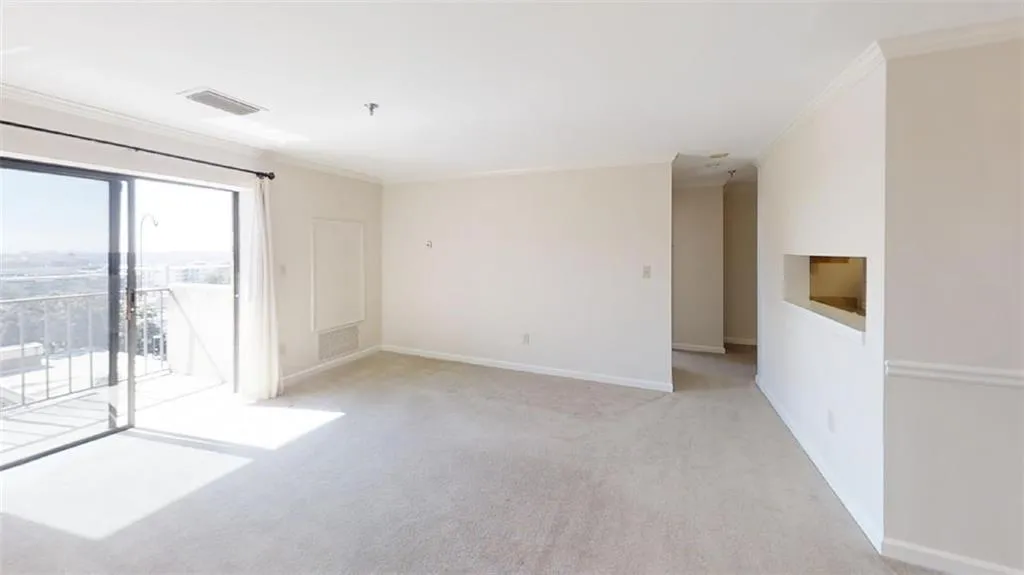 300 Johnson Ferry Road Ne Unit B910, Atlanta, Georgia 30328, 2 Bedrooms Bedrooms, ,2 BathroomsBathrooms,Residential,Sold,300 Johnson Ferry Road Ne Unit B910,6096478