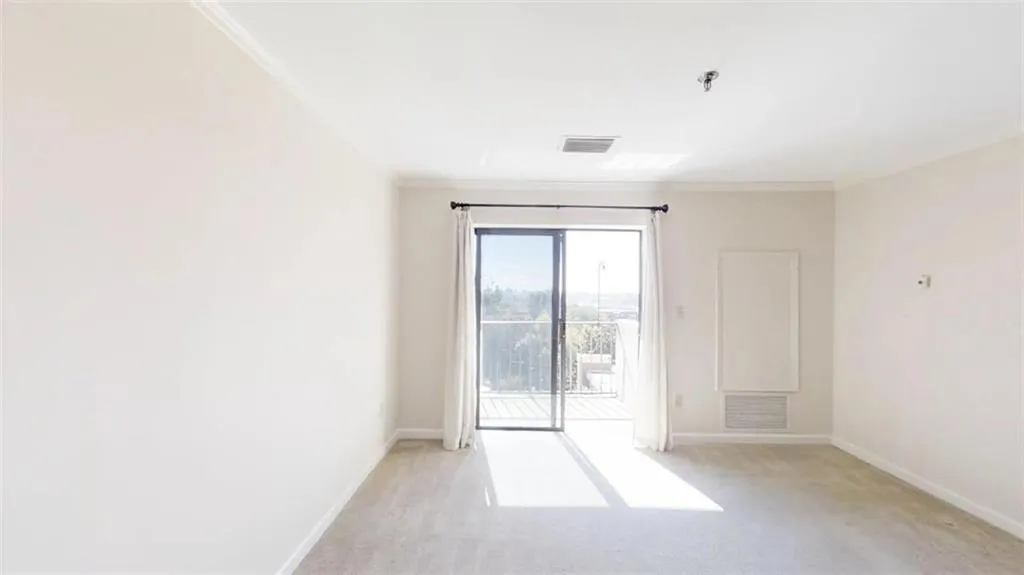 300 Johnson Ferry Road Ne Unit B910, Atlanta, Georgia 30328, 2 Bedrooms Bedrooms, ,2 BathroomsBathrooms,Residential,Sold,300 Johnson Ferry Road Ne Unit B910,6096478
