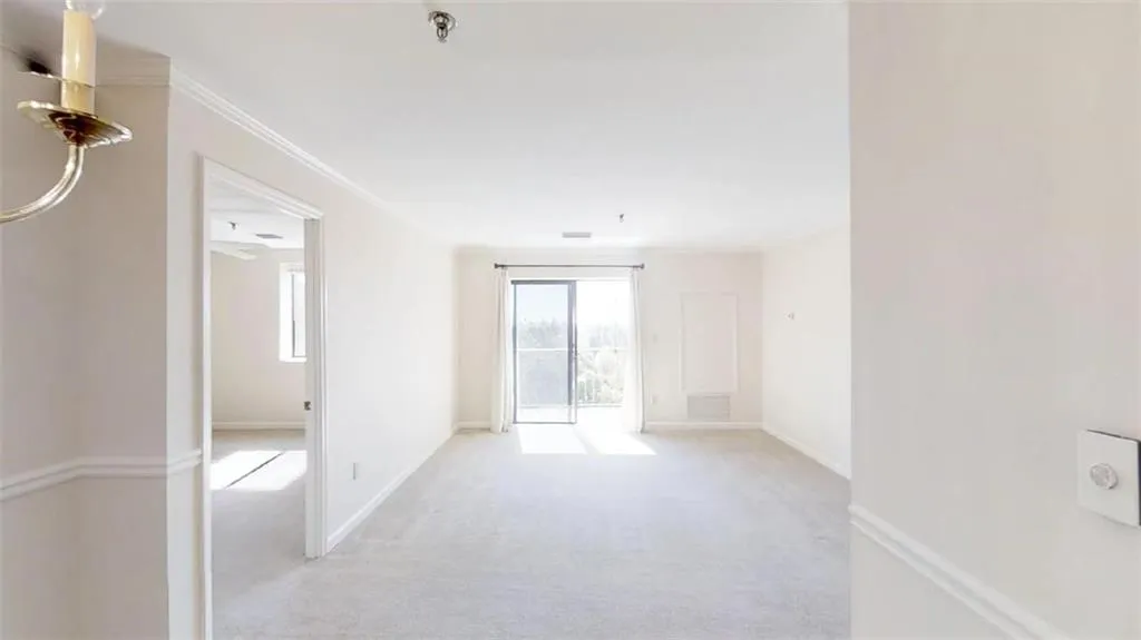 300 Johnson Ferry Road Ne Unit B910, Atlanta, Georgia 30328, 2 Bedrooms Bedrooms, ,2 BathroomsBathrooms,Residential,Sold,300 Johnson Ferry Road Ne Unit B910,6096478