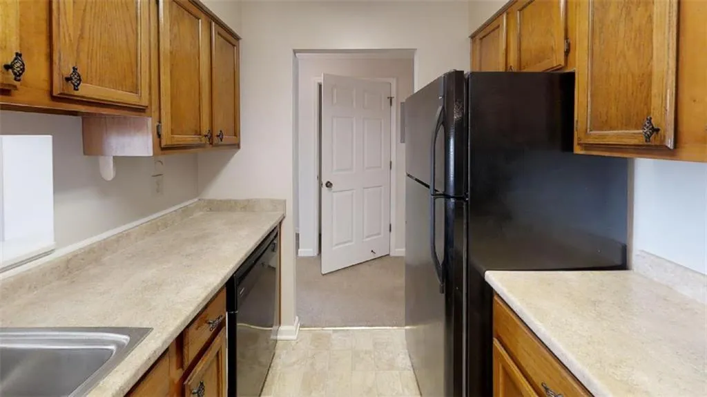 300 Johnson Ferry Road Ne Unit B910, Atlanta, Georgia 30328, 2 Bedrooms Bedrooms, ,2 BathroomsBathrooms,Residential,Sold,300 Johnson Ferry Road Ne Unit B910,6096478