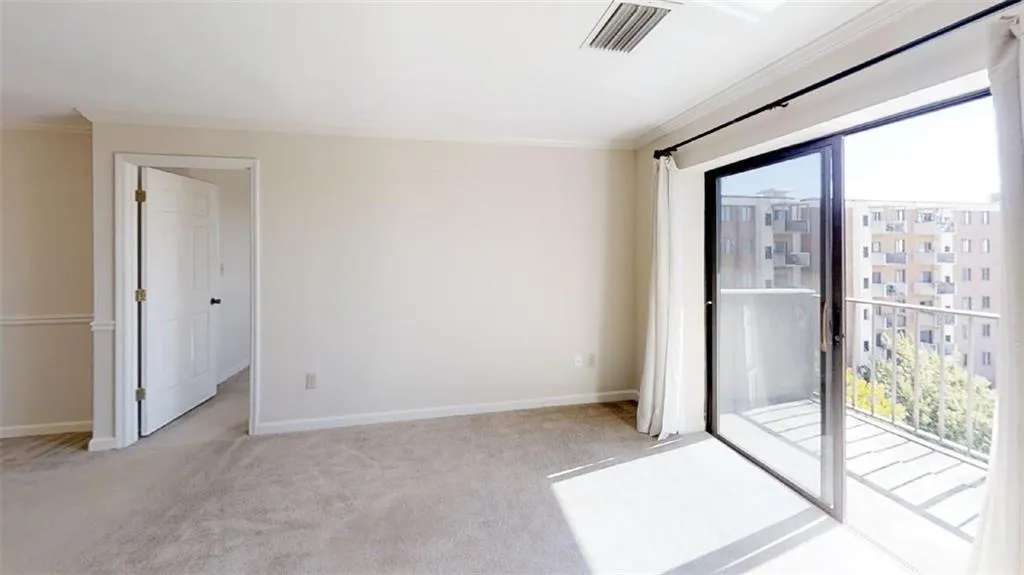 300 Johnson Ferry Road Ne Unit B910, Atlanta, Georgia 30328, 2 Bedrooms Bedrooms, ,2 BathroomsBathrooms,Residential,Sold,300 Johnson Ferry Road Ne Unit B910,6096478