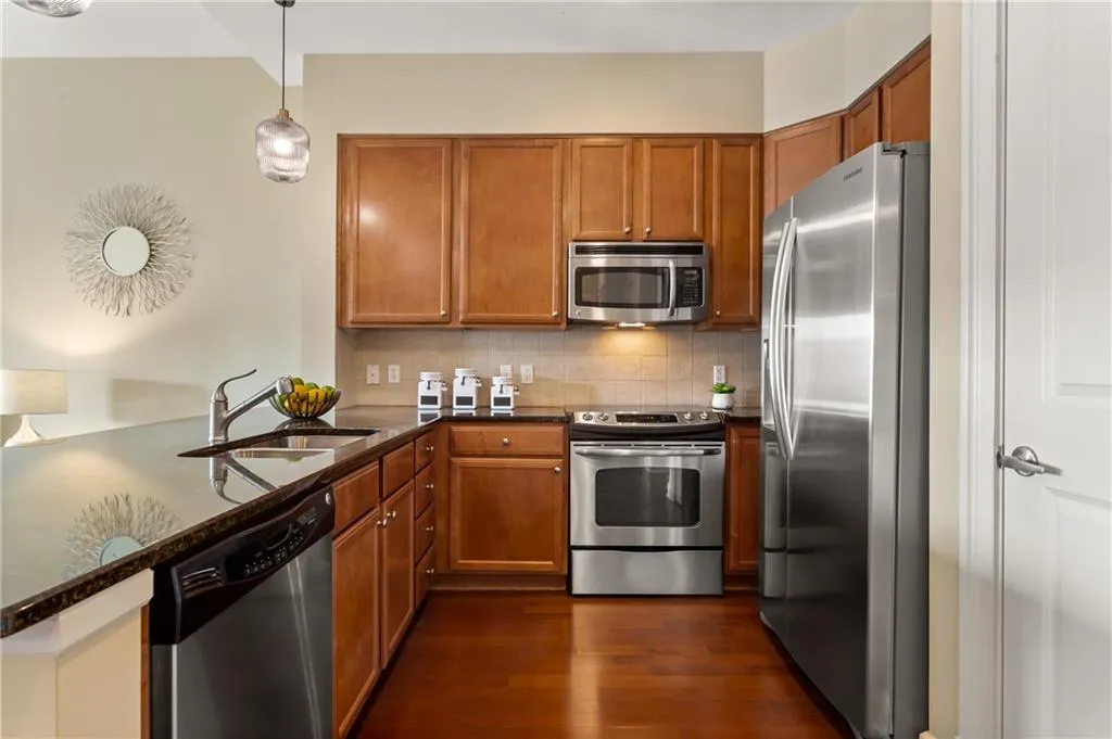 200 River Vista Drive Unit 701, Atlanta, Georgia 30339, 1 Bedroom Bedrooms, ,1 BathroomBathrooms,Residential,Sold,200 River Vista Drive Unit 701,7005419