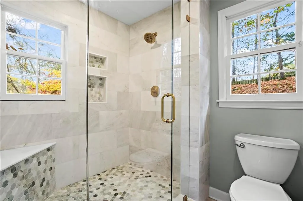 905 Edgewater Trail, Sandy Springs, Georgia 30328, 5 Bedrooms Bedrooms, ,4 BathroomsBathrooms,Residential,Sold,905 Edgewater Trail,7487802