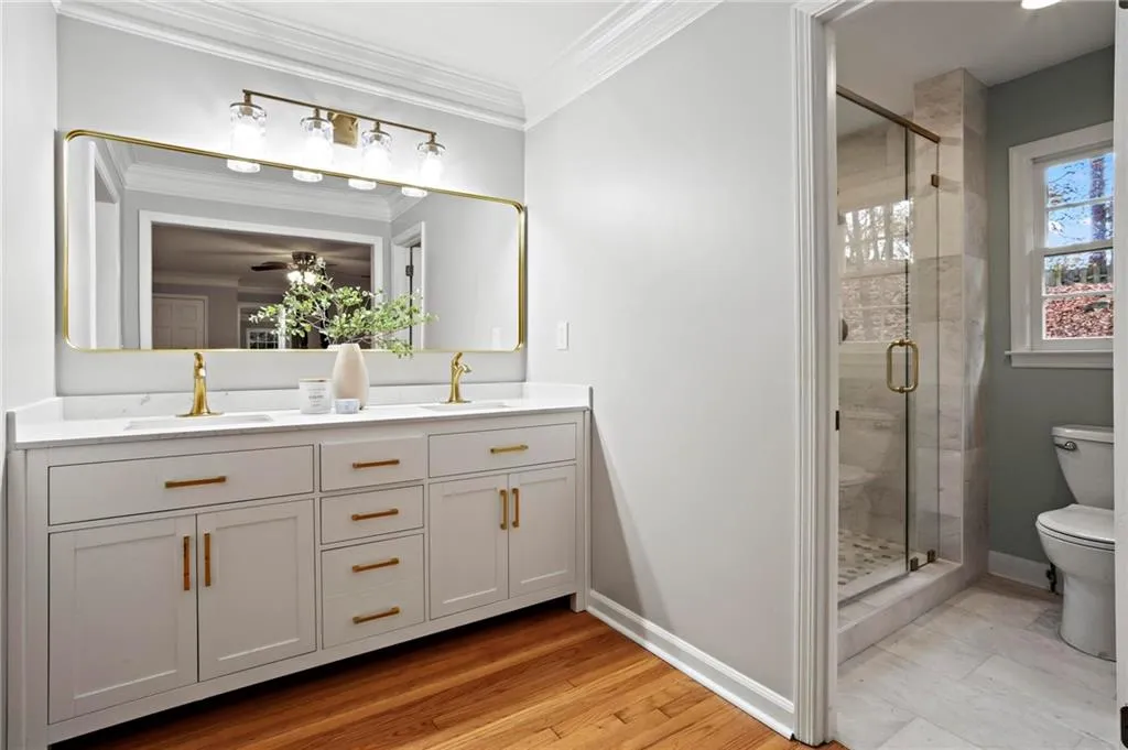 905 Edgewater Trail, Sandy Springs, Georgia 30328, 5 Bedrooms Bedrooms, ,4 BathroomsBathrooms,Residential,Sold,905 Edgewater Trail,7487802