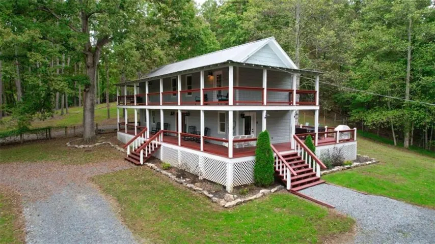 237 Chestnut Gap Road, Blue Ridge, Georgia 30513