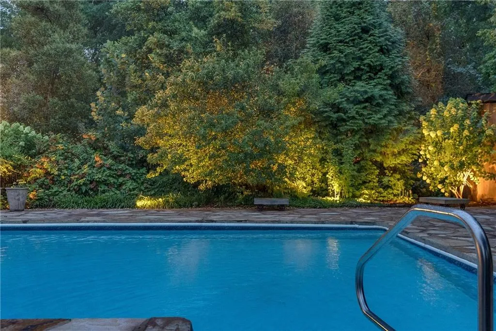 1656 N Pelham Road Ne, Atlanta, Georgia 30324, 4 Bedrooms Bedrooms, ,4 BathroomsBathrooms,Residential,For Sale,1656 N Pelham Road Ne,7600041