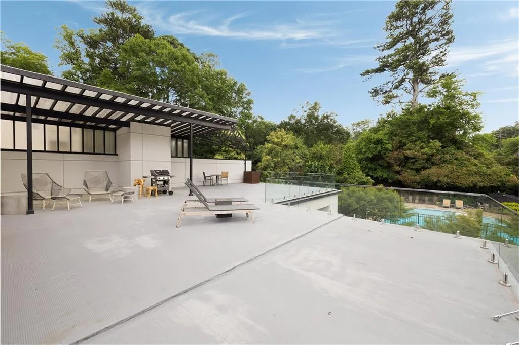 1656 N Pelham Road Ne, Atlanta, Georgia 30324, 4 Bedrooms Bedrooms, ,4 BathroomsBathrooms,Residential,For Sale,1656 N Pelham Road Ne,7600041