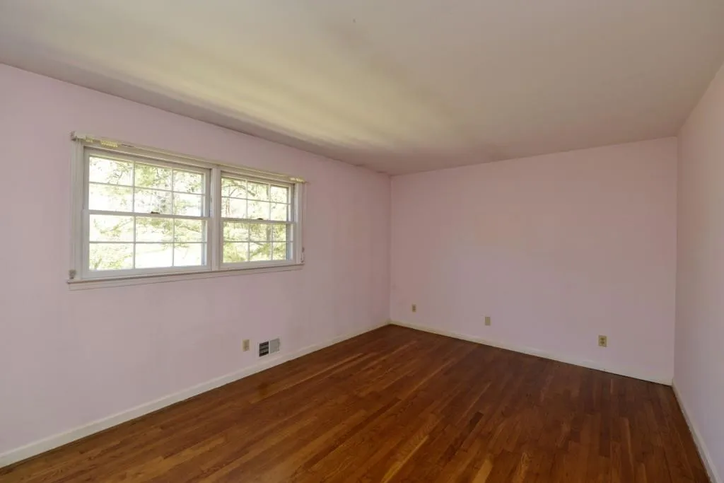 7160 Hunters Branch Drive, Sandy Springs, Georgia 30328, 5 Bedrooms Bedrooms, ,3 BathroomsBathrooms,Residential,Sold,7160 Hunters Branch Drive,5829576