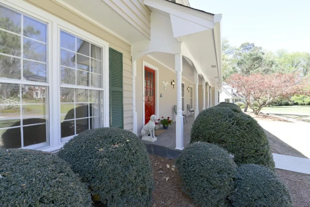 7160 Hunters Branch Drive, Sandy Springs, Georgia 30328, 5 Bedrooms Bedrooms, ,3 BathroomsBathrooms,Residential,Sold,7160 Hunters Branch Drive,5829576