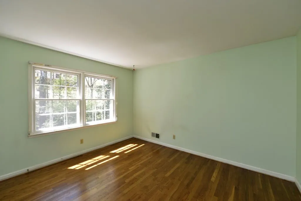 7160 Hunters Branch Drive, Sandy Springs, Georgia 30328, 5 Bedrooms Bedrooms, ,3 BathroomsBathrooms,Residential,Sold,7160 Hunters Branch Drive,5829576