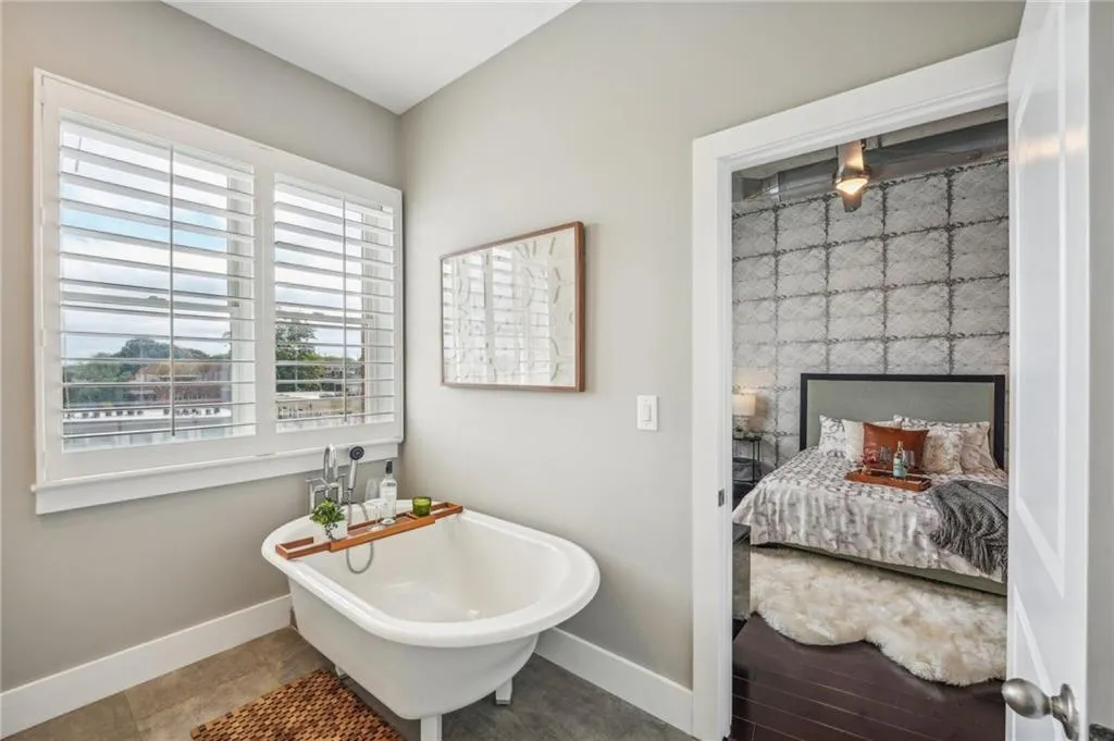 206 Ne 11th Street Ne Unit 703a, Atlanta, Georgia 30309, 2 Bedrooms Bedrooms, ,2 BathroomsBathrooms,Residential,For Sale,206 Ne 11th Street Ne Unit 703a,7579183