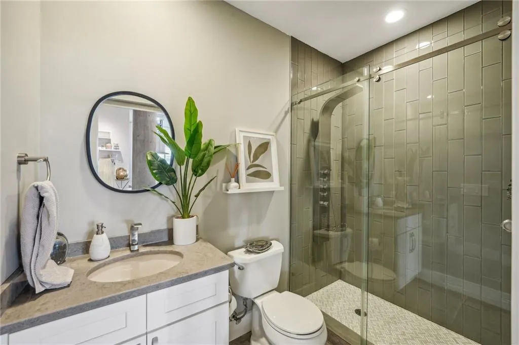206 Ne 11th Street Ne Unit 703a, Atlanta, Georgia 30309, 2 Bedrooms Bedrooms, ,2 BathroomsBathrooms,Residential,For Sale,206 Ne 11th Street Ne Unit 703a,7579183