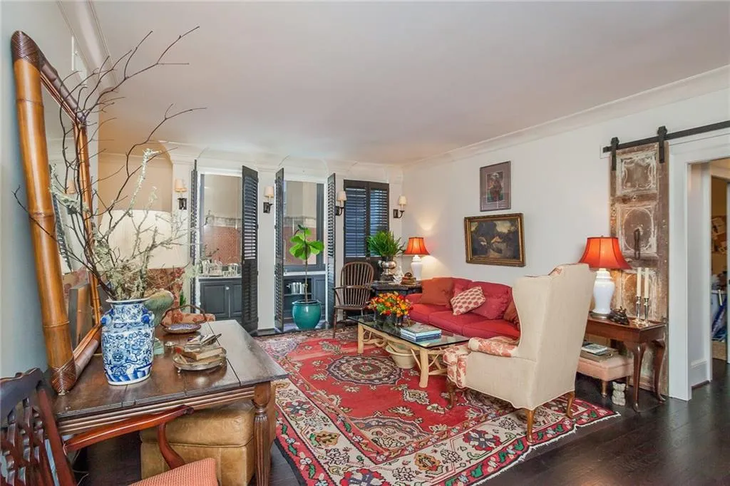 2632 Peachtree Road Nw Unit A303, Atlanta, Georgia 30305, 2 Bedrooms Bedrooms, ,2 BathroomsBathrooms,Residential,Sold,2632 Peachtree Road Nw Unit A303,5997034