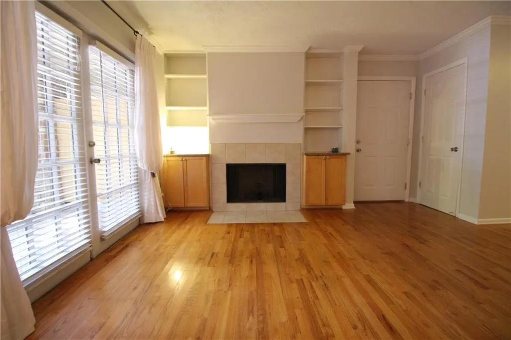 1150 Collier Road Nw Unit J10, Atlanta, Georgia 30318, 2 Bedrooms Bedrooms, ,2 BathroomsBathrooms,Residential,Sold,1150 Collier Road Nw Unit J10,5854651